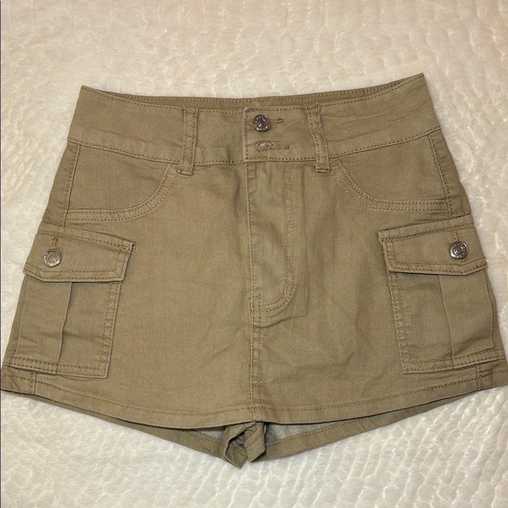 SHEIN Tan Women's Cargo Shorts